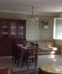 Appartamento di ampia metratura sul mare a Sanremo