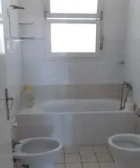 AMPIO QUADRILOCALE CON BOX E GIARDINETTO DI PERTINENZA AMPIO QUADRILOCALE CON BOX E GIARDINETTO DI PERTINENZA