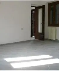 Appartamento - Lodi LO. Appartamento - Lodi LO.