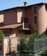 Villa bifamiliare - Lodi LO. Villa bifamiliare - Lodi LO.