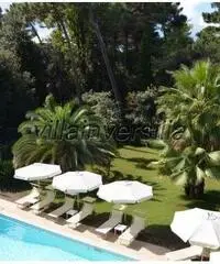 Villa singola in vendita a Pietrasanta 348 mq