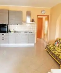 GIARDINI NAXOS Recanati: Bivano, N. 2 Garages, Posto auto