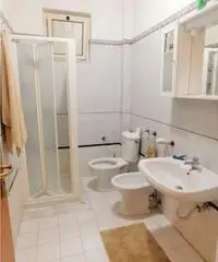 GIARDINI NAXOS Recanati: Bivano, N. 2 Garages, Posto auto