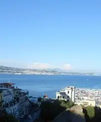 rifITI 013-SU25620 - Appartamento in Vendita a Bacoli - Baia di 100 mq rifITI 013-SU25620 - Appartamento in Vendita a Bacoli - Baia di 100 mq