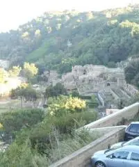 rifITI 013-SU25620 - Appartamento in Vendita a Bacoli - Baia di 100 mq rifITI 013-SU25620 - Appartamento in Vendita a Bacoli - Baia di 100 mq