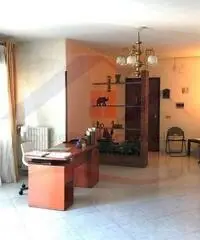 rifITI 049-SU26393 - Appartamento in Vendita a Giugliano in Campania di 110 mq rifITI 049-SU26393 - Appartamento in Vendita a Giugliano in Campania di 110 mq