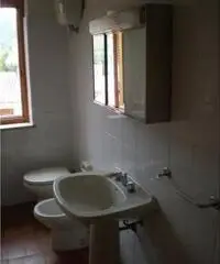 Grande casa indipendente di 200 mq  in una frazione a 9 km da Norcia Grande casa indipendente di 200 mq  in una frazione a 9 km da Norcia