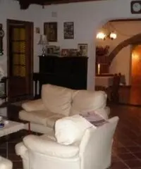 Grande villa nel comune di Preci di 400 mq e 6 ettari di terreno Grande villa nel comune di Preci di 400 mq e 6 ettari di terreno