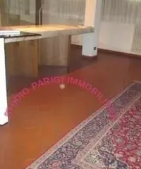 Vendita Villa da 585mq con posto auto