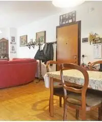 Pinarella, appartamento tre camere e due bagni Pinarella, appartamento tre camere e due bagni