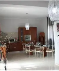 SIRACUSA, PIZZUTA, VENDESI VILLA NUOVA COSTRUZIONE CON GIARDINO SIRACUSA, PIZZUTA, VENDESI VILLA NUOVA COSTRUZIONE CON GIARDINO