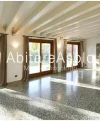 Vendita Villa in Via Molini Vendita Villa in Via Molini