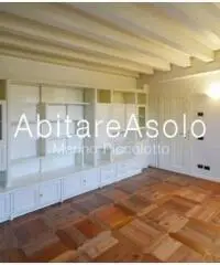 Vendita Villa in Via Molini Vendita Villa in Via Molini