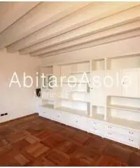 Vendita Villa in Via Molini Vendita Villa in Via Molini
