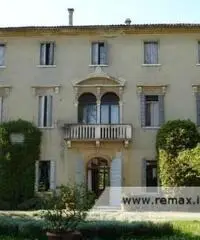 Villa Bertolini - Villa Veneta del XVI secolo Villa Bertolini - Villa Veneta del XVI secolo