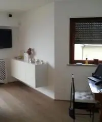 Appartamento vista mare terrazzo e box Appartamento vista mare terrazzo e box