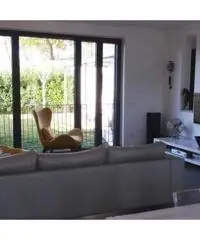 Località Morena: Vendita Villa in Via Raffaello Sanzio Località Morena: Vendita Villa in Via Raffaello Sanzio