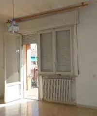 Centro città: Vendita Cinque locali in Via Girolamo Crescentini Centro città: Vendita Cinque locali in Via Girolamo Crescentini