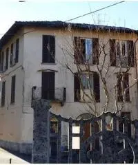 Appartamento con tre camere a Luino