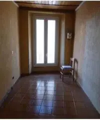 Appartamento con tre camere a Luino Appartamento con tre camere a Luino