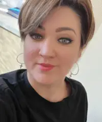 Elena, 39 anni Elena, 39 anni