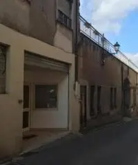 Affitto Laboratorio in Via Fontana delle Rose, 21