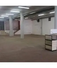 Affitto Magazzino in Via Lucrezia Romana