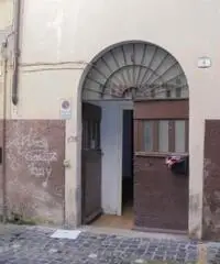 Affitto Magazzino in Via Ottaviani Affitto Magazzino in Via Ottaviani