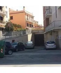 Cecchina: Vendita Magazzino in Via Nettunense, 197 Cecchina: Vendita Magazzino in Via Nettunense, 197