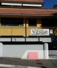 Centro -  Magazzino 6 locali € 150.000 MT601