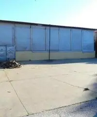 Fregene: Affitto Capannone in Viale di Porto Fregene: Affitto Capannone in Viale di Porto