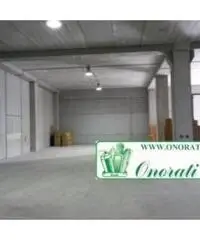 Guidonia: Affitto Magazzino in Via Nazionale Tiburtina Guidonia: Affitto Magazzino in Via Nazionale Tiburtina