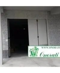 Guidonia: Affitto Magazzino in Via Nazionale Tiburtina Guidonia: Affitto Magazzino in Via Nazionale Tiburtina