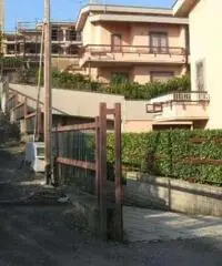 Montelarco: Affitto Magazzino in Via Bramante