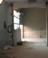 Montelarco: Affitto Magazzino in Via Bramante