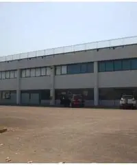 Monterotondo Scalo: Vendita Capannone in Ramarini 35