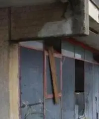 Pian Di Gerri: Vendita Capannone in Via Appia Sud, 3 angolo Via Caranella Pian Di Gerri: Vendita Capannone in Via Appia Sud, 3 angolo Via Caranella