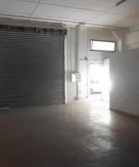 Pratica Di Mare: Affitto Magazzino in Viale Anchise Pratica Di Mare: Affitto Magazzino in Viale Anchise