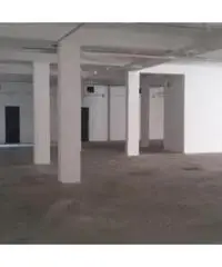 Santa Maria Delle Mole: Vendita Magazzino in Via Antonio Fantinnoli, 58 Santa Maria Delle Mole: Vendita Magazzino in Via Antonio Fantinnoli, 58