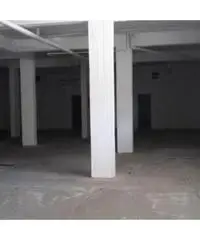 Santa Maria Delle Mole: Vendita Magazzino in Via Antonio Fantinnoli, 58 Santa Maria Delle Mole: Vendita Magazzino in Via Antonio Fantinnoli, 58