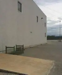 Setteville: Affitto Capannone in via Tiburtina Setteville: Affitto Capannone in via Tiburtina