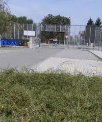 Affittasi Locale commerciale con ampie vetrate in zona di passaggio