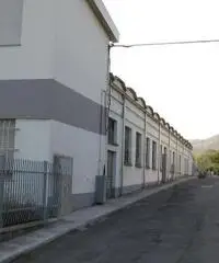 Capannone / Fondo in vendita a Medesano Capannone / Fondo in vendita a Medesano