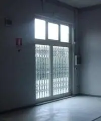 Affitto Magazzino da 150mq Affitto Magazzino da 150mq