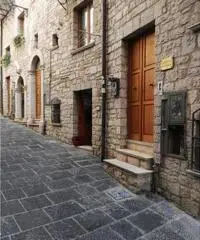 LOCALE DEPOSITO CENTRO STORICO - POTENZA LOCALE DEPOSITO CENTRO STORICO - POTENZA