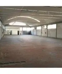 Montemurlo ( zona Bagnolo) capannone artigianale di mq. 700 con piazzale privato di mq. 500, altezza Montemurlo ( zona Bagnolo) capannone artigianale di mq. 700 con piazzale privato di mq. 500, altezza