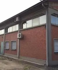 Capannone / Fondo in affitto a Reggio nell'Emilia, Corte Tegge Capannone / Fondo in affitto a Reggio nell'Emilia, Corte Tegge