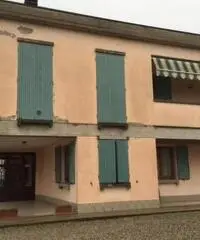 Capannone / Fondo in vendita a Reggio nell'Emilia, Masone Capannone / Fondo in vendita a Reggio nell'Emilia, Masone