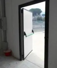 Vendita Capannone in via del Commercio Vendita Capannone in via del Commercio