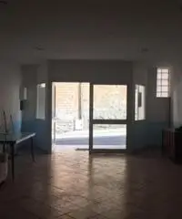 Vendita Laboratorio in Via Fontana delle Rose, 21 Vendita Laboratorio in Via Fontana delle Rose, 21